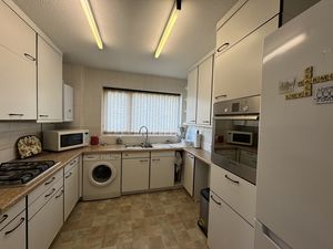 KITCHEN- click for photo gallery